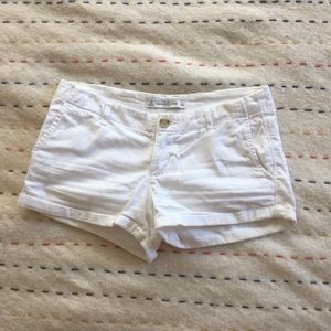 🧿A&F White Shorts